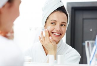 6 mitos e verdades sobre hidratação da pele que você precisa conhecer!